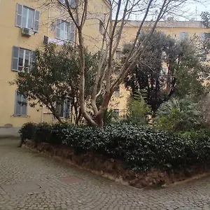 https://casetta-lupo.it-romehotels.com